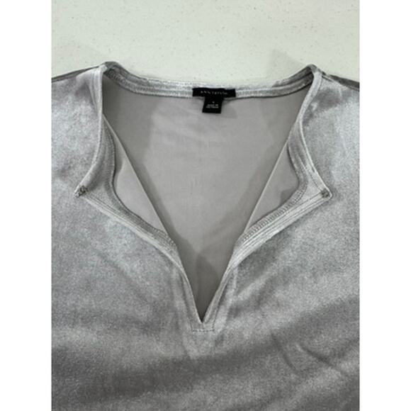 "ANN TAYLOR" Velvet Short Sleeve Blouse Keyhole Tie In Front SZ S Professional - Picture 6 of 10